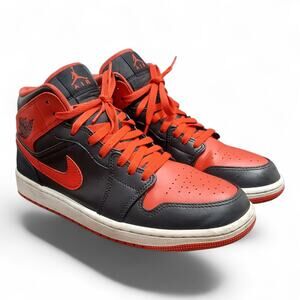 Nike Air Jordan 1 Mid Bred Alternate Black Red Men’s Size 9 Sneakers Used